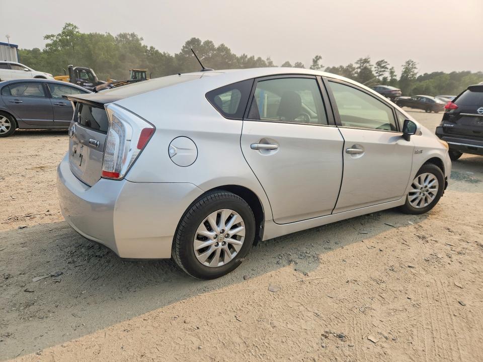 Photo 3 from auction – 2013 TOYOTA PRIUS PLUG-IN HYBRID with VIN JTDKN3DP2D3038921
