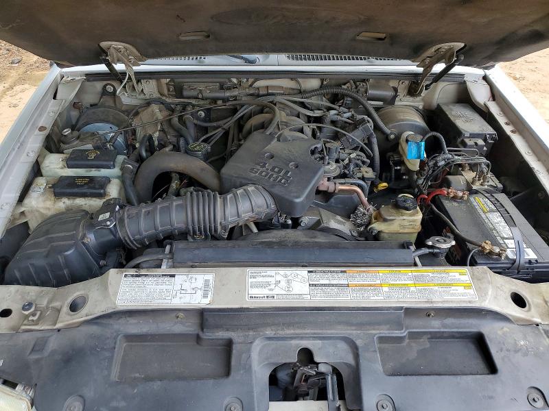 Photo 11 from auction – 2002 FORD EXPLORER SPORT TRAC with VIN 1FMZU67E82UB48159