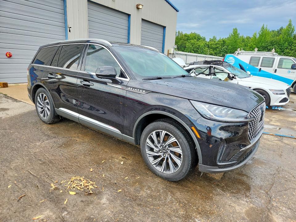 Photo 4 from auction – 2025 LINCOLN AVIATOR with VIN 5LM5J6XC6SGL35188