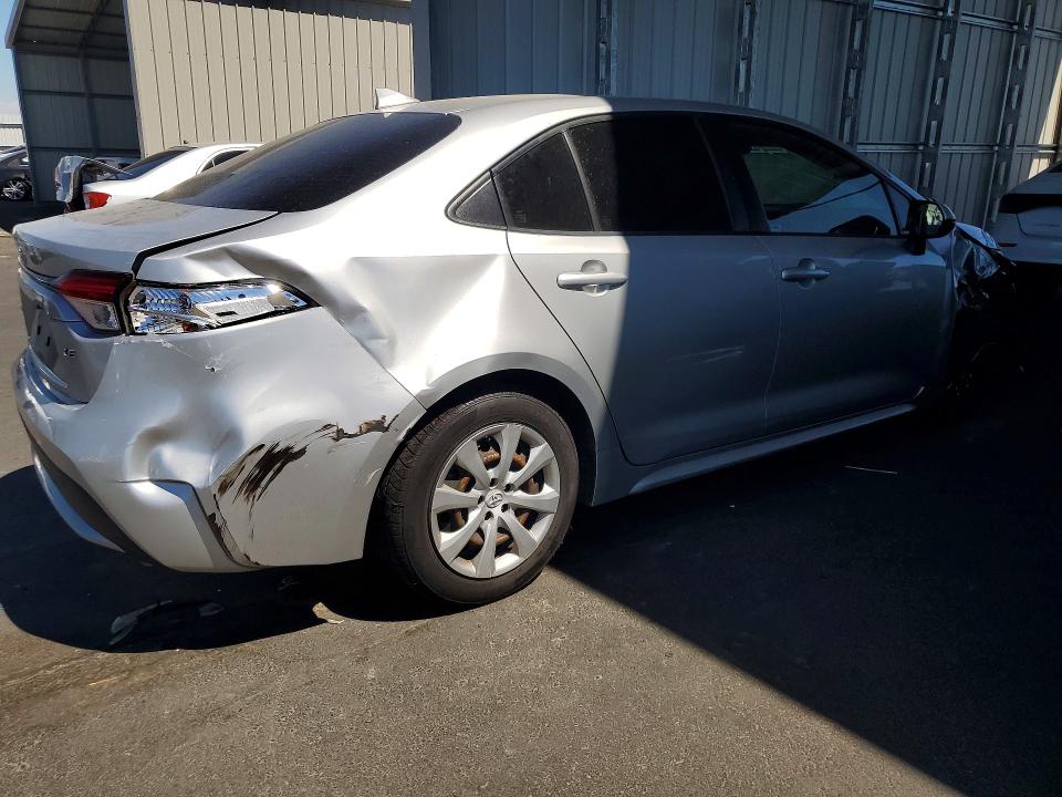 Photo 3 from auction – 2020 TOYOTA COROLLA with VIN JTDEPRAE4LJ032397