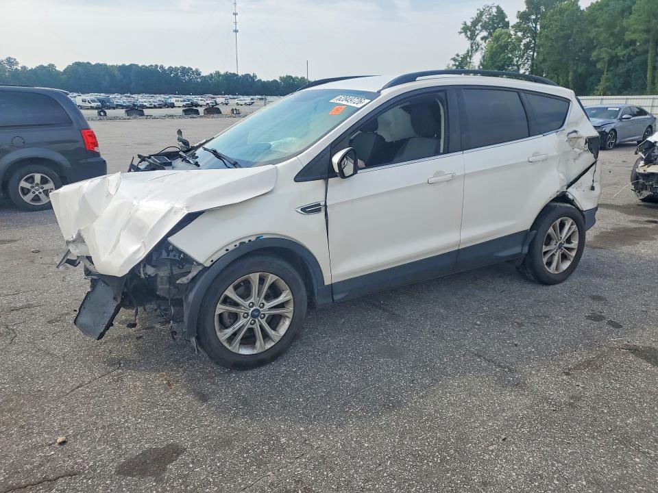 FORD ESCAPE 2018 with VIN 1FMCU0GD2JUB70831 - Photo from auction