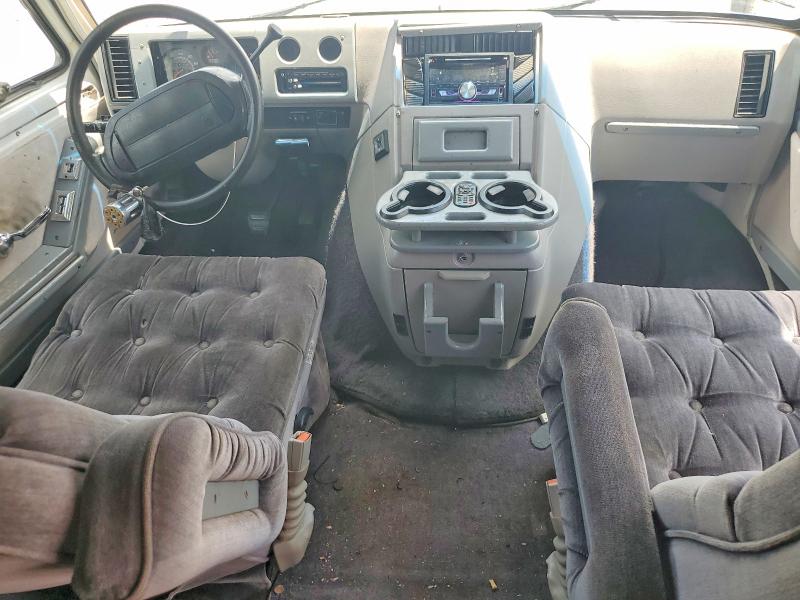 Photo 8 from auction – 1994 CHEVROLET G20 with VIN 1GBEG25K5RF168187