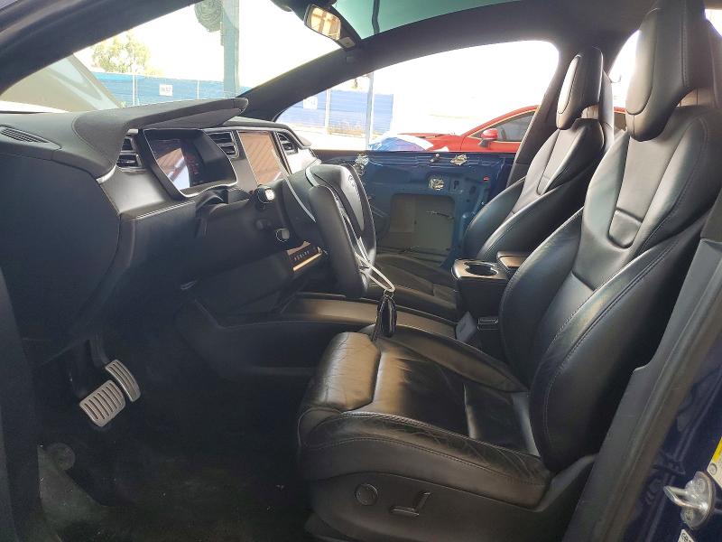 Photo 7 from auction – 2017 TESLA MODEL X with VIN 5YJXCDE41HF044773