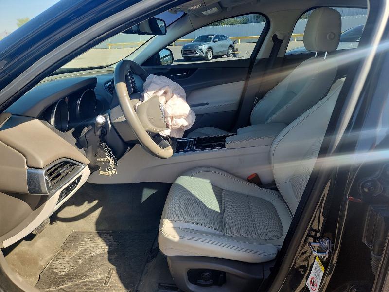 Photo 7 from auction – 2018 JAGUAR XE with VIN SAJAE4FX8JCP25638