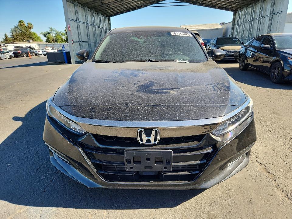 Photo 5 from auction – 2018 HONDA ACCORD with VIN 1HGCV2F30JA035758
