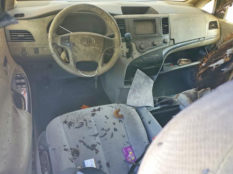 Photo 8 from auction – 2011 TOYOTA SIENNA with VIN 5TDKK3DC5BS087743