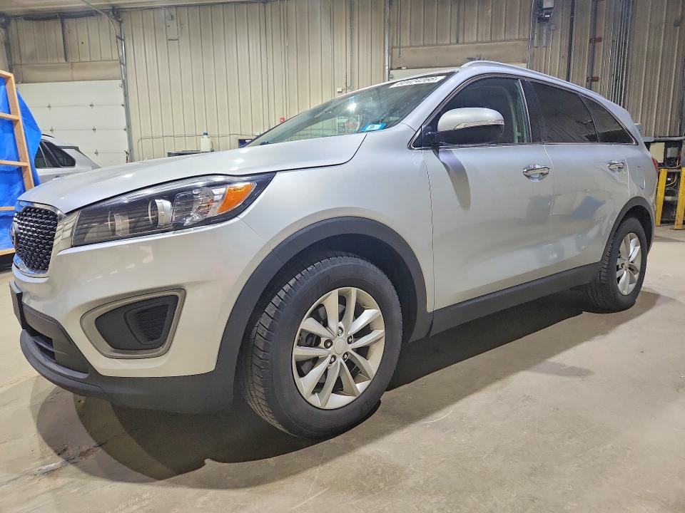 KIA SORENTO 2016 with VIN 5XYPGDA3XGG098274 - Photo from auction