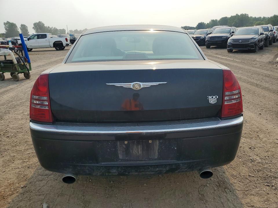 Photo 6 from auction – 2006 CHRYSLER 300C with VIN 2C3KA63H96H110306