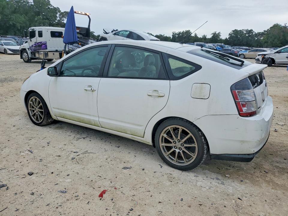 Photo 2 from auction – 2005 TOYOTA PRIUS with VIN JTDKB20U353022629