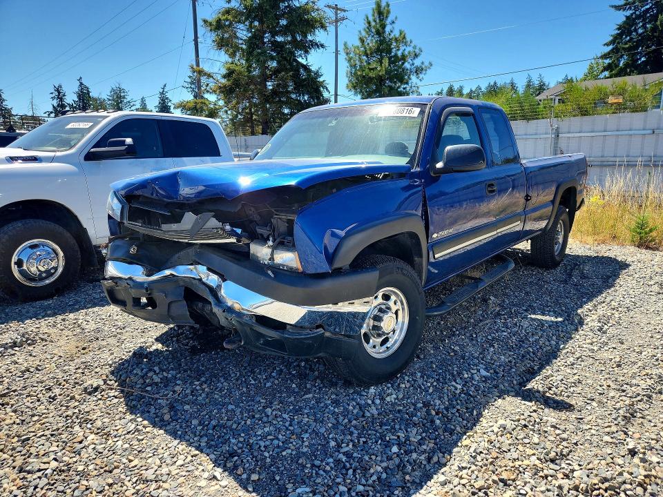 CHEVROLET SILVERADO 2004 with VIN 1GCHK29UX4E198349 - Photo from auction