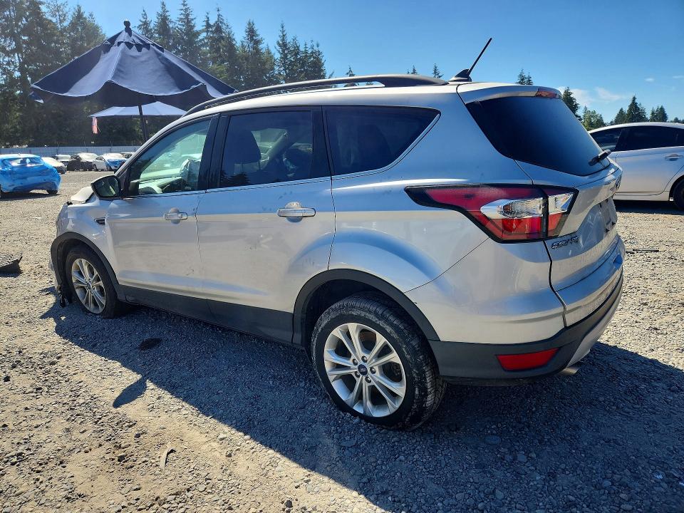 Photo 2 from auction – 2018 FORD ESCAPE with VIN 1FMCU9HD1JUA31714