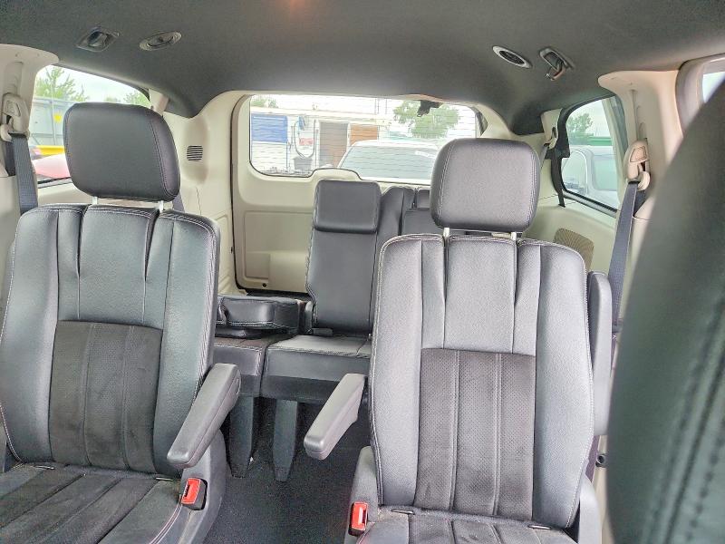 Photo 10 from auction – 2015 DODGE GRAND CARAVAN with VIN 2C4RDGCG4FR669612