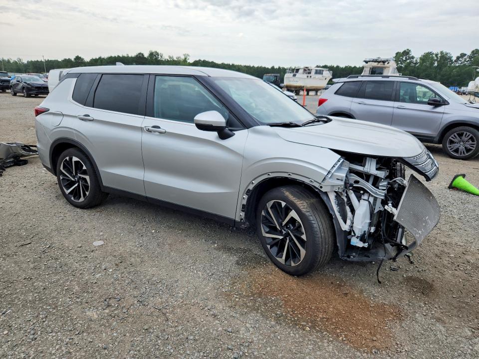 Photo 4 from auction – 2024 MITSUBISHI OUTLANDER with VIN JA4J3VA84RZ078989