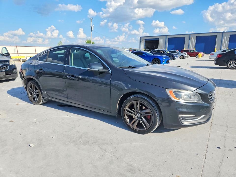 Photo 4 from auction – 2015 VOLVO S60 with VIN YV140MFM2F2338493