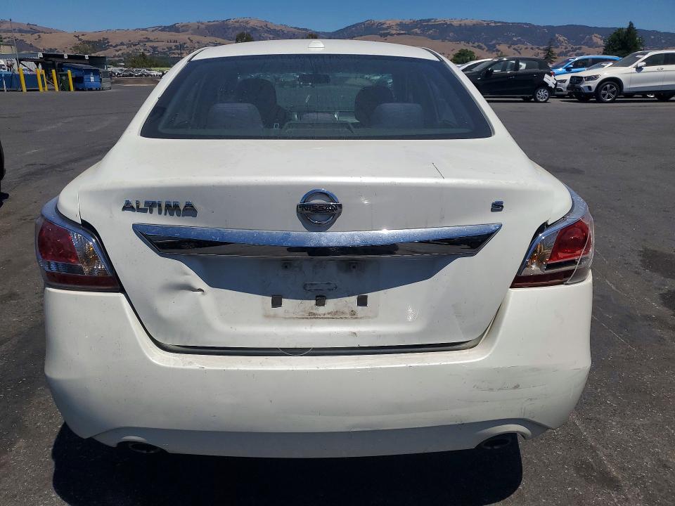 Photo 6 from auction – 2015 NISSAN ALTIMA with VIN 1N4AL3APXFN312353
