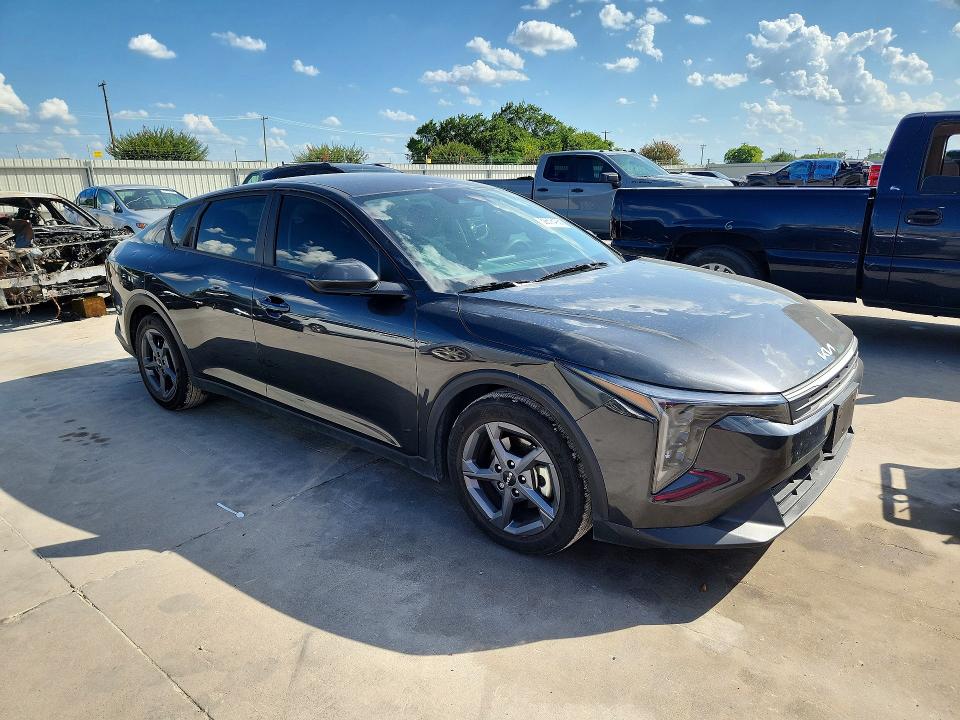 Foto 4 de la subasta – 2025 KIA K4 con VIN 3KPFT4DE1SE015714