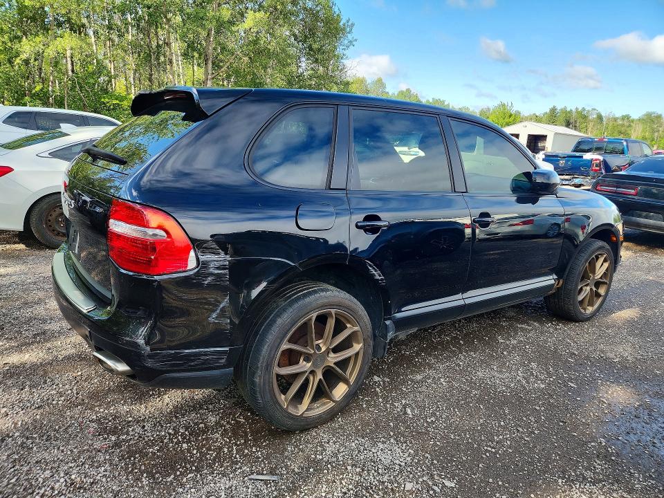 Photo 3 from auction – 2010 PORSCHE CAYENNE with VIN WP1AB2AP2ALA51360