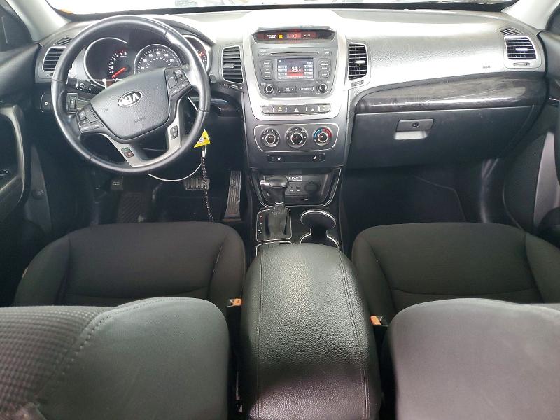 Photo 8 from auction – 2014 KIA SORENTO with VIN 5XYKT4A69EG506888