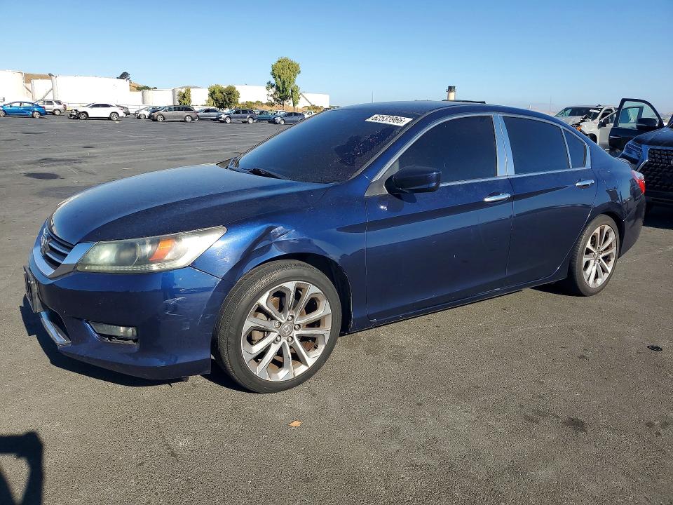 HONDA ACCORD 2015 with VIN 1HGCR2F58FA181578 - Photo from auction