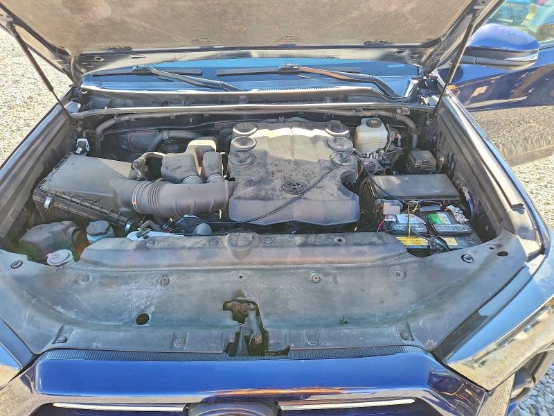 Photo 12 from auction – 2020 TOYOTA 4RUNNER with VIN JTEBU5JR1L5805063
