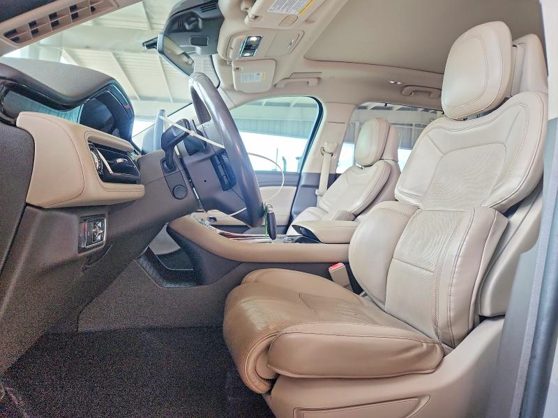 Photo 7 from auction – 2020 LINCOLN AVIATOR with VIN 5LM5J7WCXLGL23845