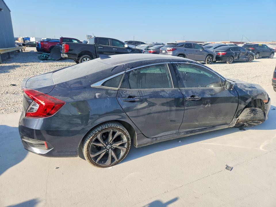 Photo 3 from auction – 2017 HONDA CIVIC with VIN 19XFC1F79HE015613