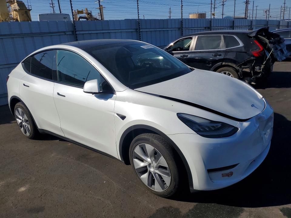 Photo 4 from auction – 2023 TESLA MODEL Y with VIN 7SAYGDEE8PA092660
