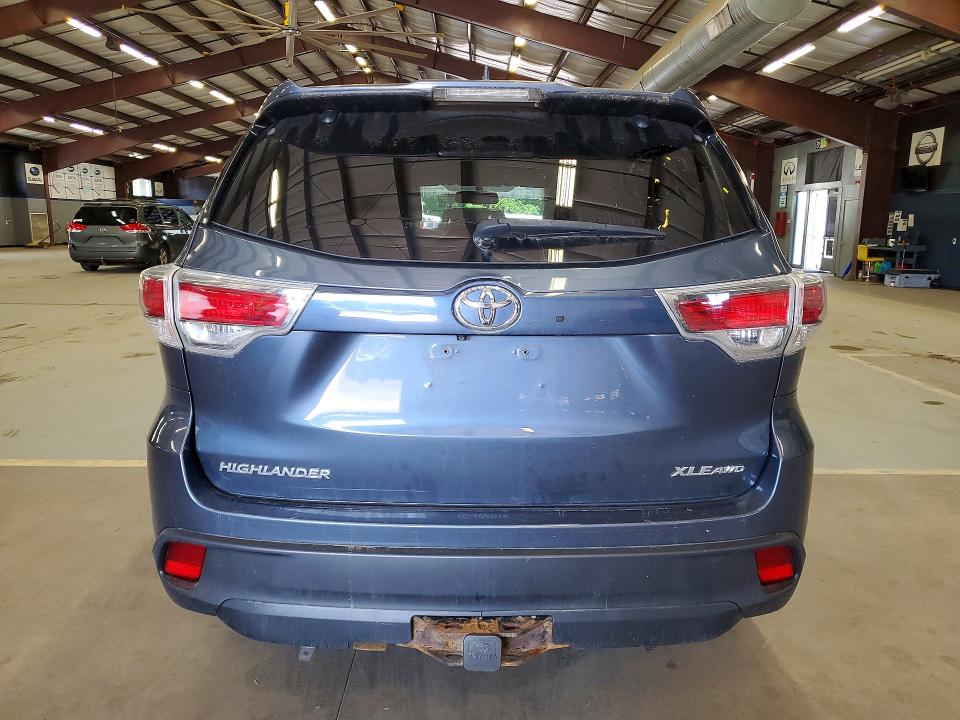 Photo 6 from auction – 2014 TOYOTA HIGHLANDER with VIN 5TDJKRFH1ES008922