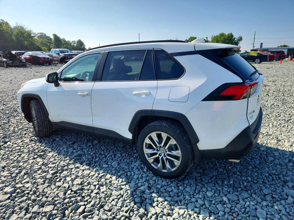 Photo 2 from auction – 2020 TOYOTA RAV4 with VIN 2T3A1RFV4LC070658