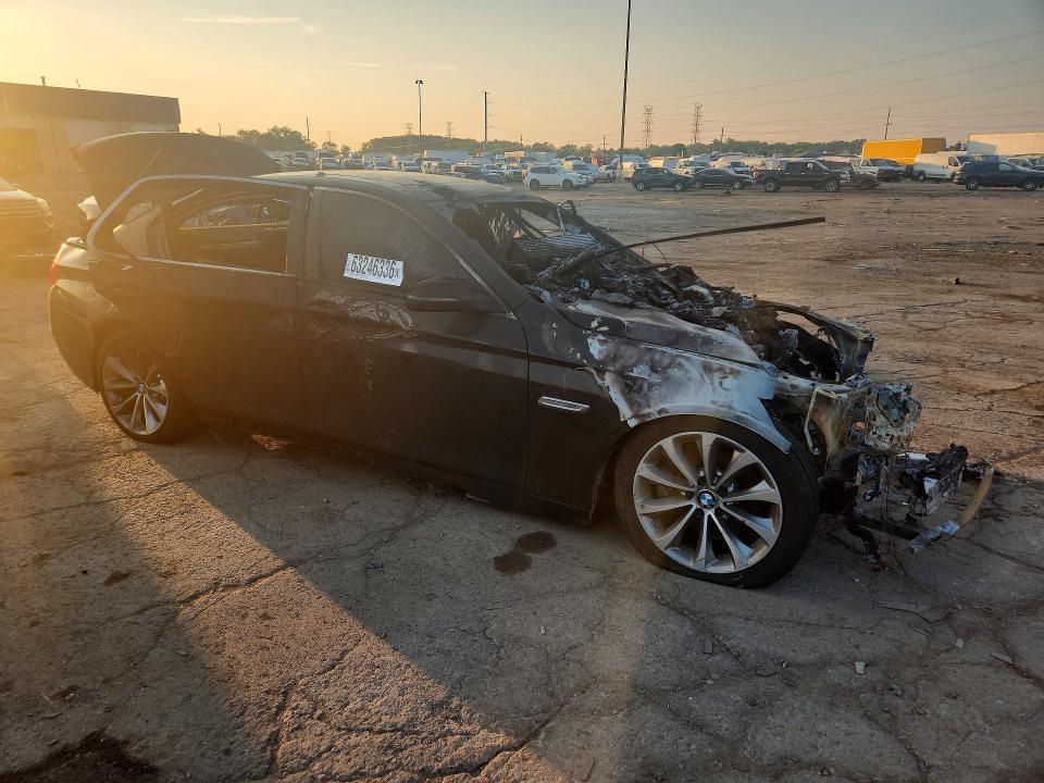 Photo 4 from auction – 2016 BMW 528 with VIN WBA5A5C52GG353975