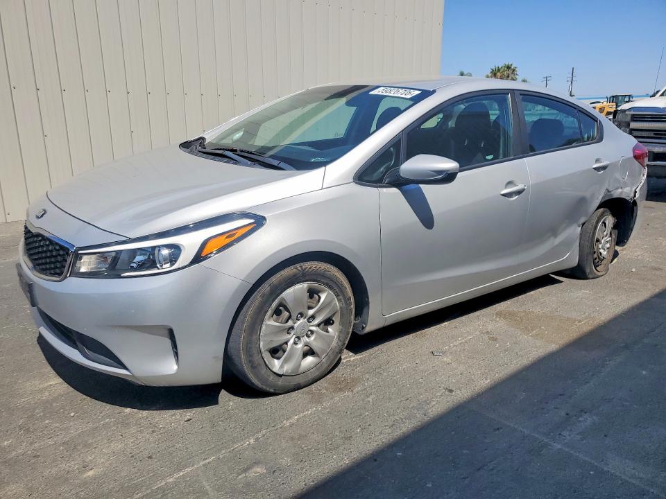KIA FORTE 2018 with VIN 3KPFK4A78JE266902 - Photo from auction