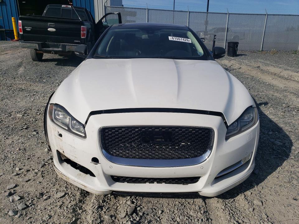 Photo 5 from auction – 2016 JAGUAR XJ with VIN SAJXJ1CD4G8V95903
