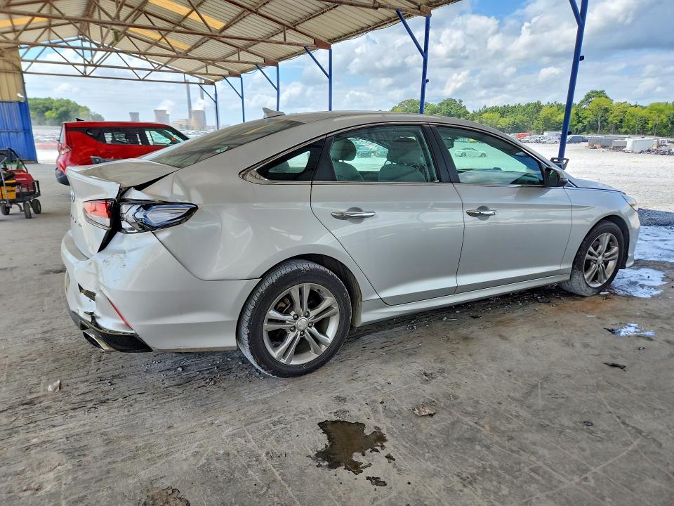 Photo 3 from auction – 2018 HYUNDAI SONATA with VIN 5NPE34AF1JH605009