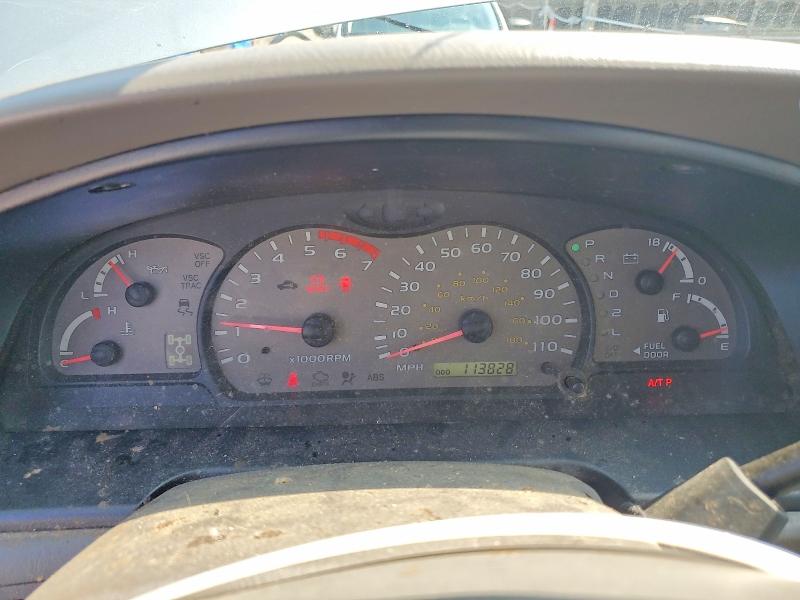 Снимка 9 от търг – 2003 TOYOTA SEQUOIA с VIN 5TDBT44A33S181381