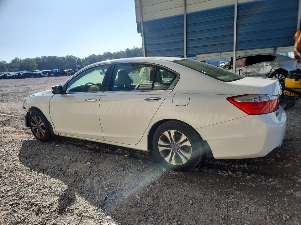 Photo 2 from auction – 2013 HONDA ACCORD with VIN JHMCR2F31DC000477