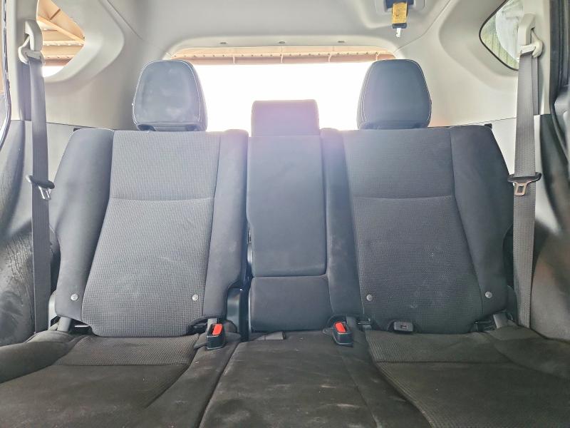 Photo 10 from auction – 2017 TOYOTA RAV4 with VIN JTMWFREV1HJ713240