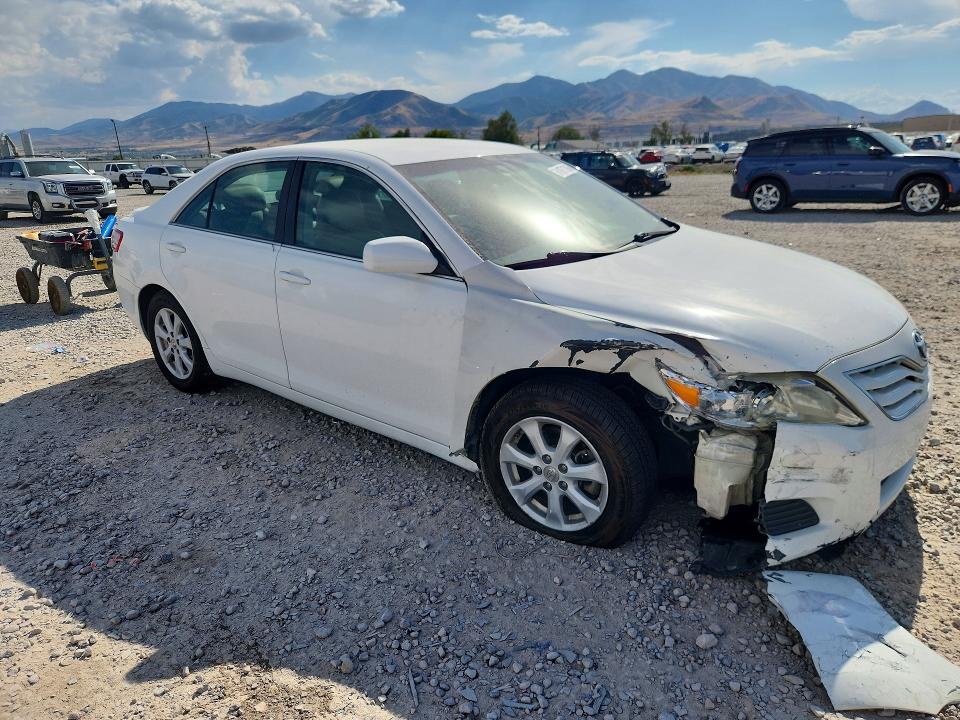 Photo 4 from auction – 2011 TOYOTA CAMRY with VIN 4T1BF3EK4BU761561