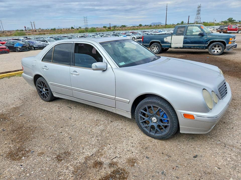 Zdjęcie 4 z aukcji – 2000 MERCEDES-BENZ E z VIN WDBJF83J6YX034323