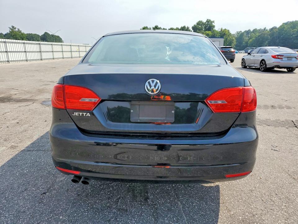 Photo 6 from auction – 2013 VOLKSWAGEN JETTA with VIN 3VW2K7AJXDM305752