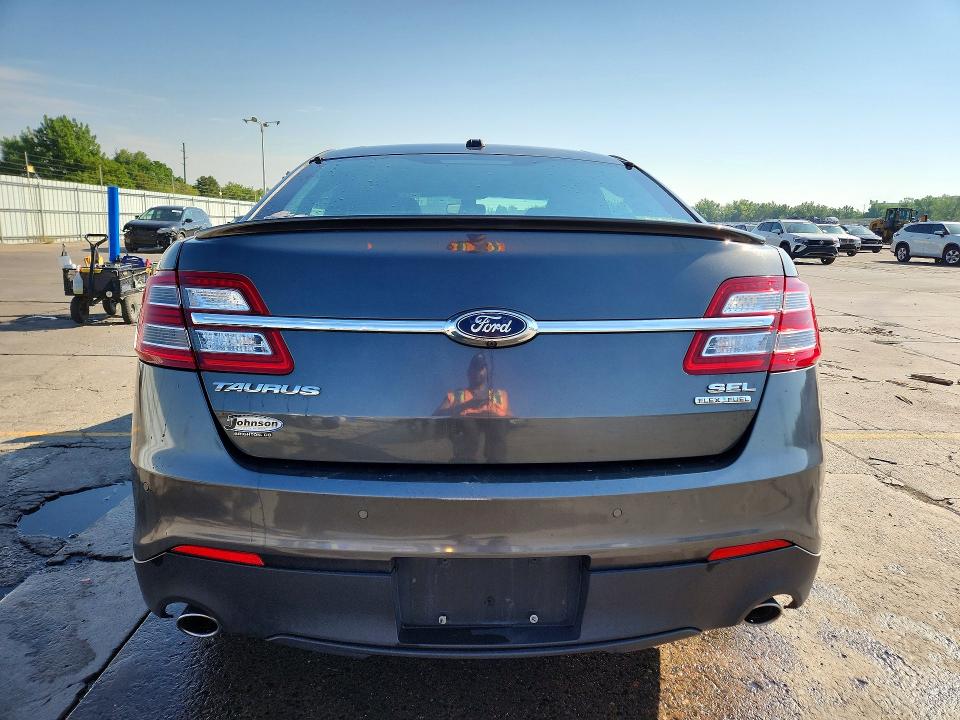 Photo 6 from auction – 2016 FORD TAURUS with VIN 1FAHP2E82GG138638