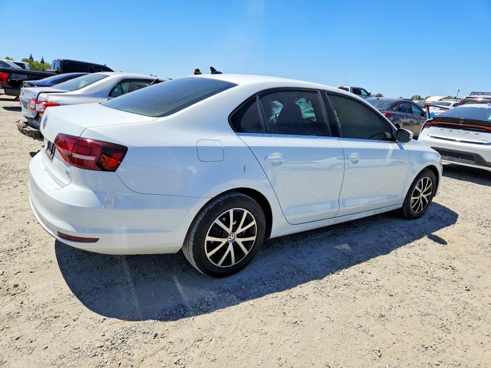 Photo 3 from auction – 2017 VOLKSWAGEN JETTA with VIN 3VWDB7AJ0HM378188
