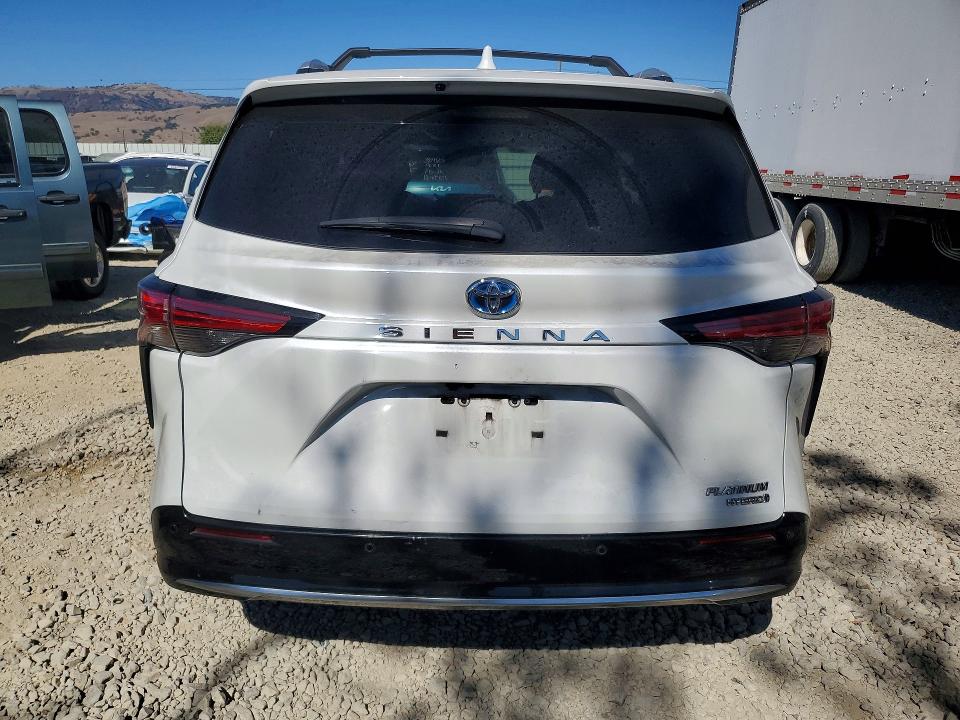 Photo 6 from auction – 2022 TOYOTA SIENNA with VIN 5TDERKEC7NS079133