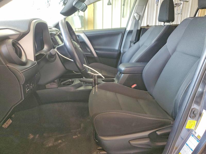 Photo 7 from auction – 2017 TOYOTA RAV4 with VIN JTMRFREV8HD209327
