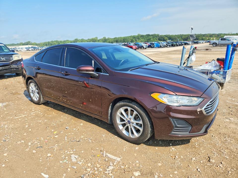 Снимка 4 от търг – 2019 FORD FUSION с VIN 3FA6P0HD2KR127936