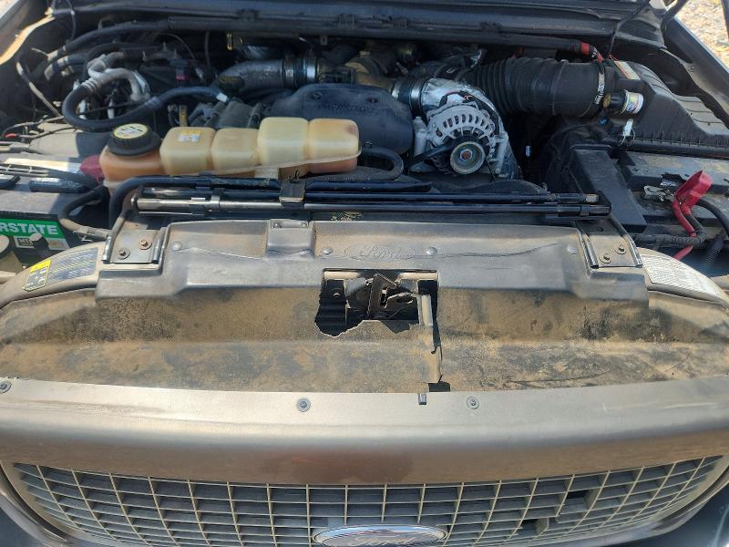 Photo 12 from auction – 2003 FORD EXCURSION with VIN 1FMSU45F83EA42517