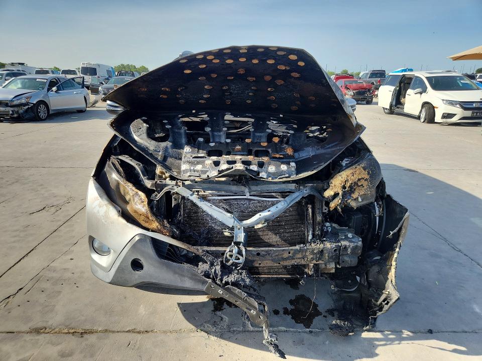 Photo 5 from auction – 2015 TOYOTA RAV4 with VIN 2T3WFREV6FW160471