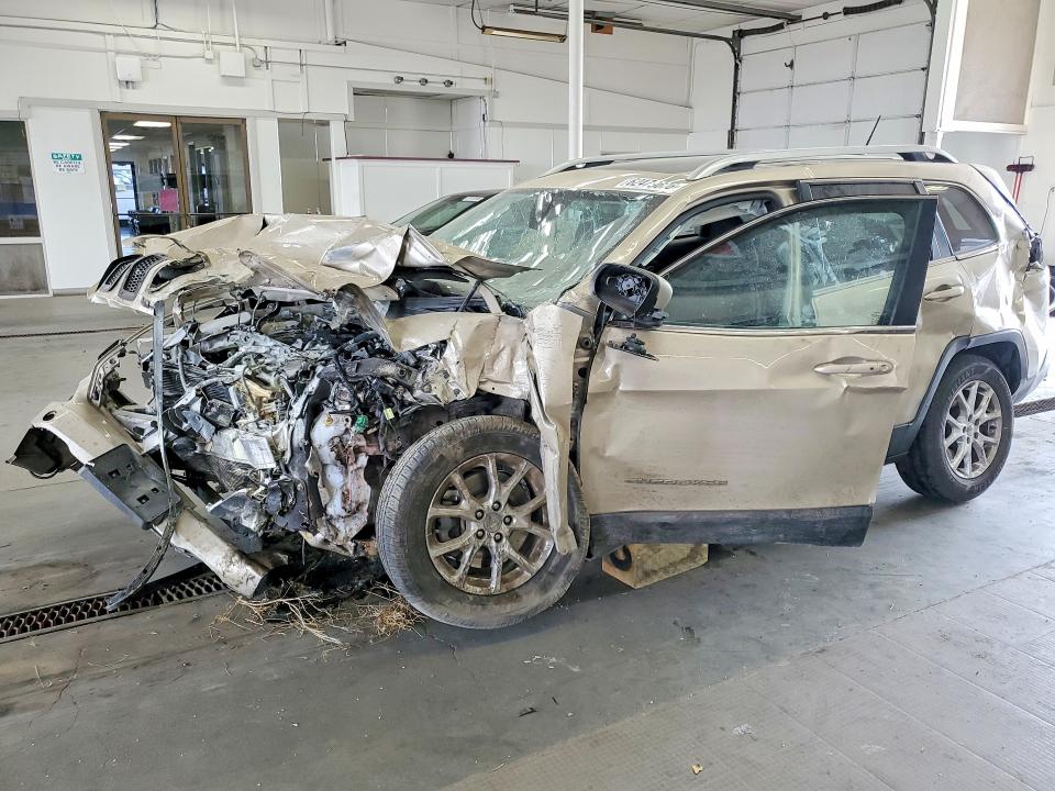 JEEP CHEROKEE 2014 with VIN 1C4PJMCS7EW226279 - Photo from auction