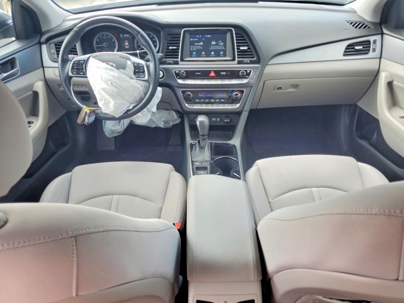 Photo 8 from auction – 2019 HYUNDAI SONATA with VIN 5NPE34AF0KH814744