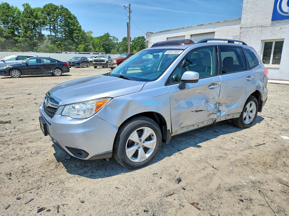 SUBARU FORESTER 2015 with VIN JF2SJADC0FH496932 - Photo from auction