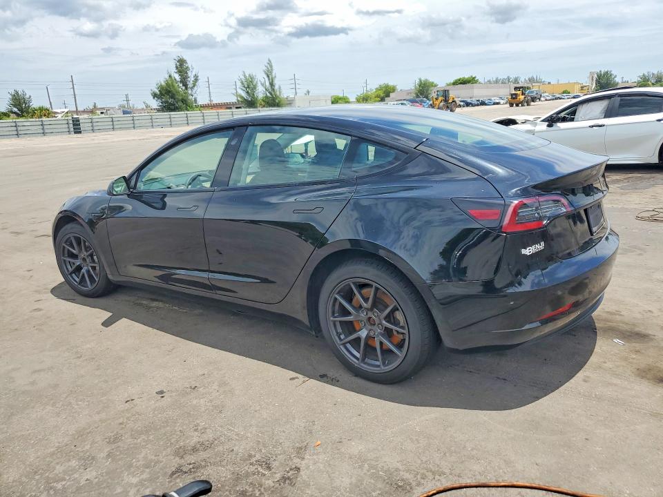Снимка 2 от търг – 2022 TESLA MODEL 3 с VIN 5YJ3E1EA7NF371672